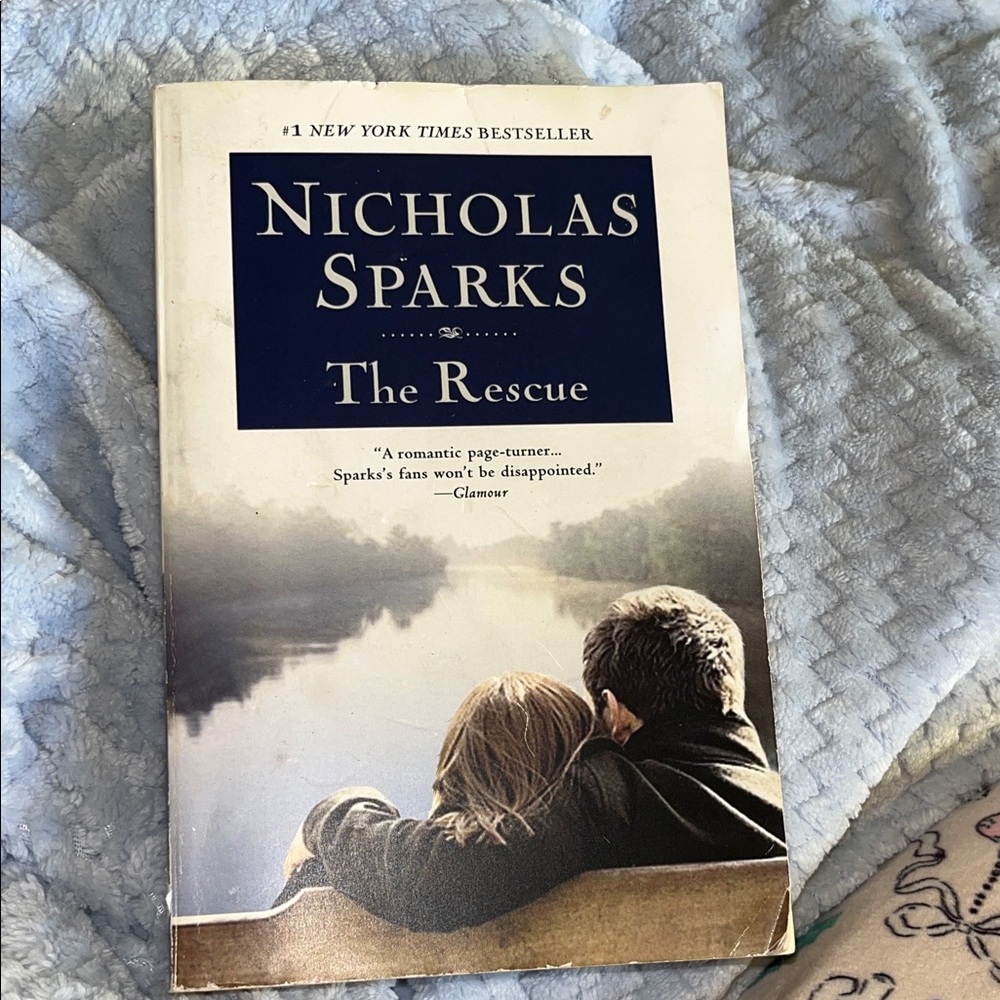 Nicholas Sparks 'The Rescue' Book